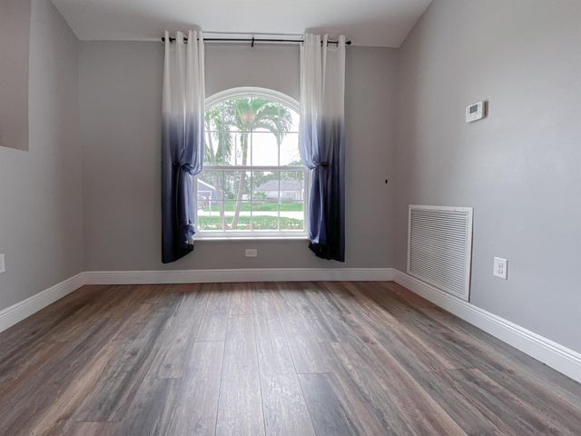 5533 NW Cordrey Street, Port St Lucie, FL 34986