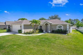 5533 NW Cordrey Street, Port St Lucie, FL 34986