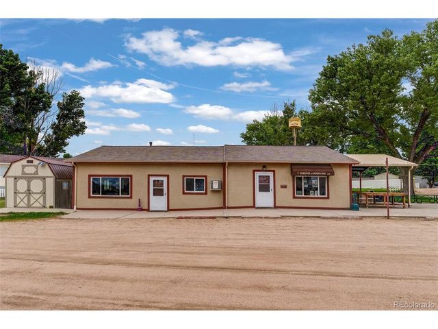 188 Kiowa Rd, Weldona, CO 80653