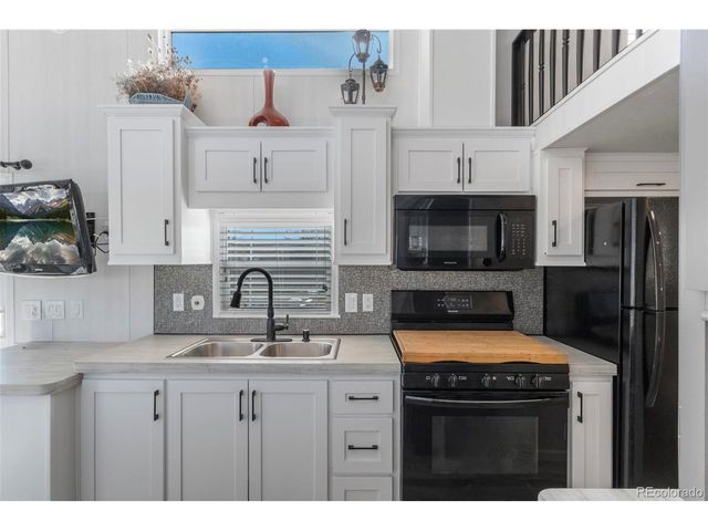188 Kiowa Rd, Weldona, CO 80653