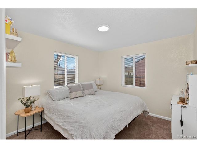 820 Newark St, Aurora, CO 80010