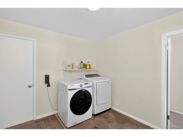 820 Newark St, Aurora, CO 80010