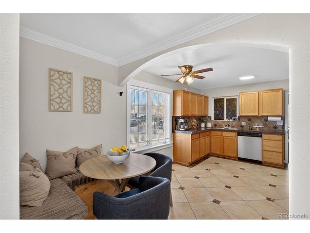 820 Newark St, Aurora, CO 80010