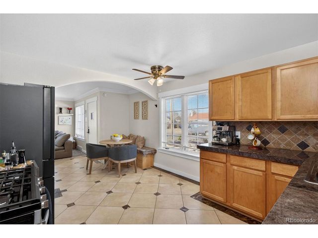 820 Newark St, Aurora, CO 80010