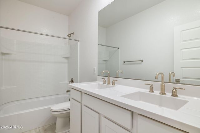 17671 W ONYX Avenue, Waddell, AZ 85355