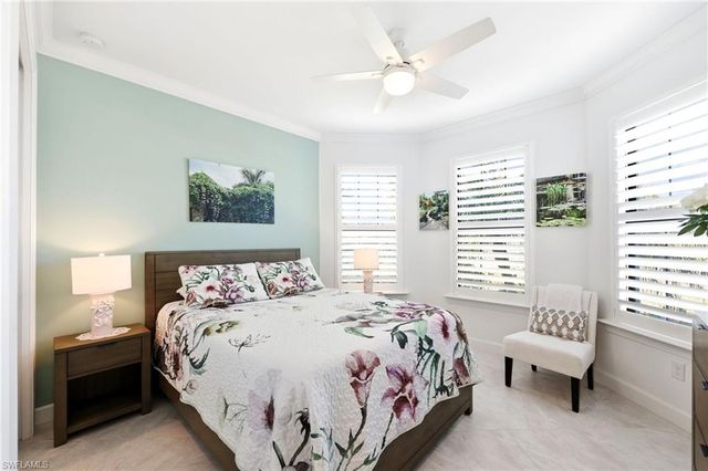 6844 Winding Cypress DR, Naples, FL 34114