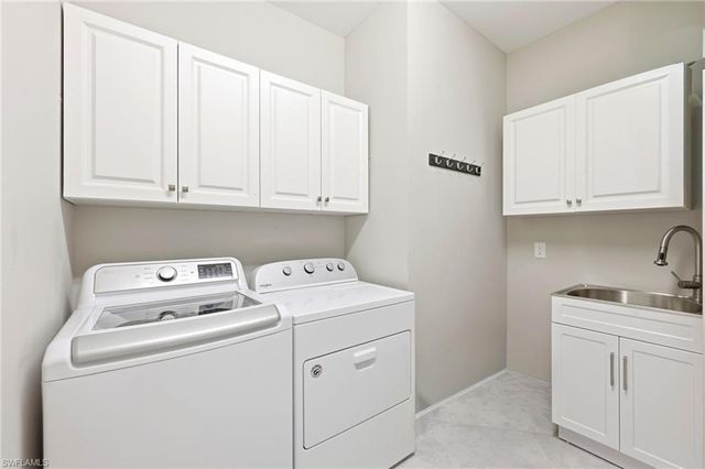 6844 Winding Cypress DR, Naples, FL 34114