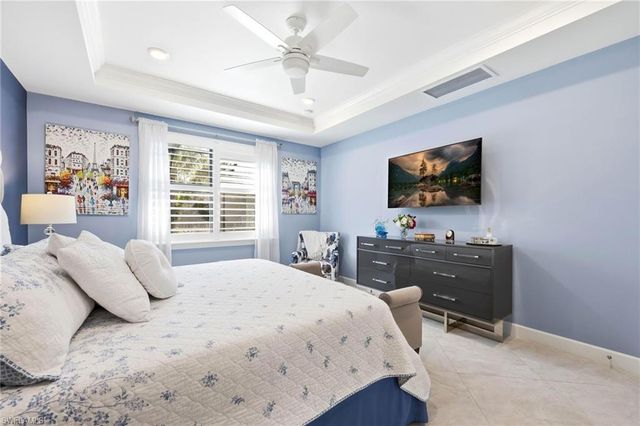 6844 Winding Cypress DR, Naples, FL 34114