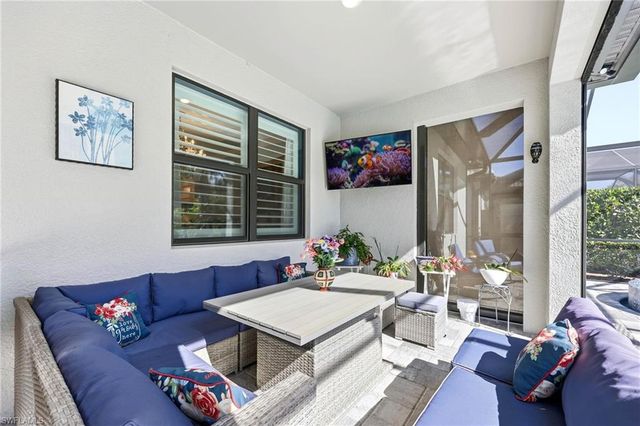 6844 Winding Cypress DR, Naples, FL 34114