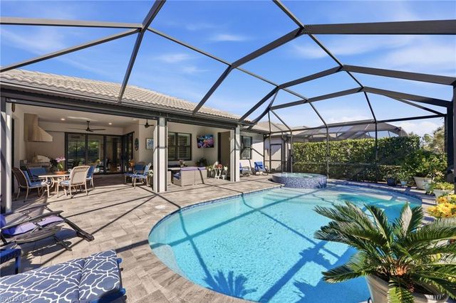 6844 Winding Cypress DR, Naples, FL 34114