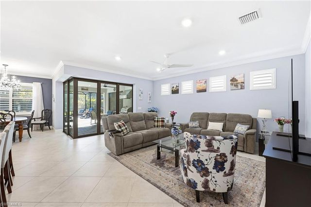 6844 Winding Cypress DR, Naples, FL 34114