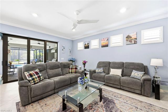 6844 Winding Cypress DR, Naples, FL 34114