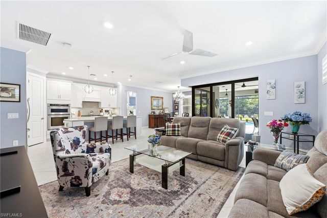 6844 Winding Cypress DR, Naples, FL 34114