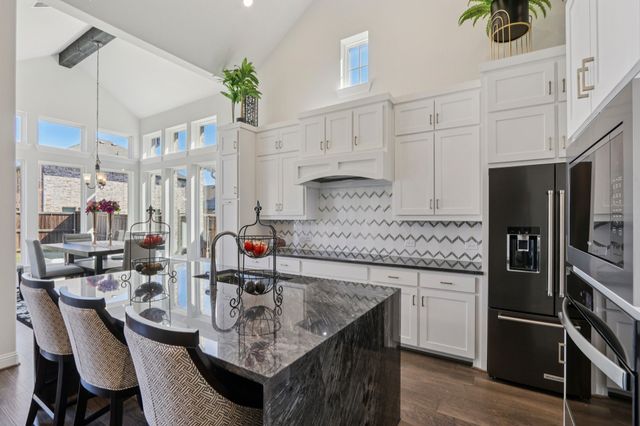 1313 Sundance Lane, Justin, TX 76247