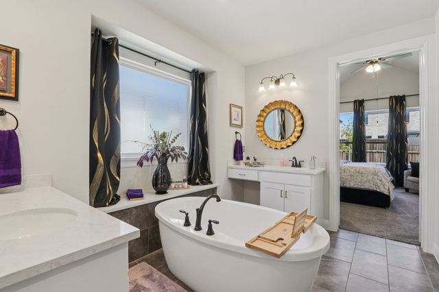 1313 Sundance Lane, Justin, TX 76247