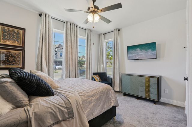 1313 Sundance Lane, Justin, TX 76247