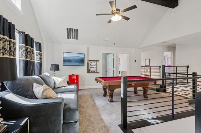 1313 Sundance Lane, Justin, TX 76247