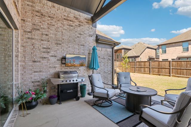 1313 Sundance Lane, Justin, TX 76247