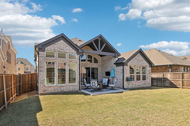 1313 Sundance Lane, Justin, TX 76247