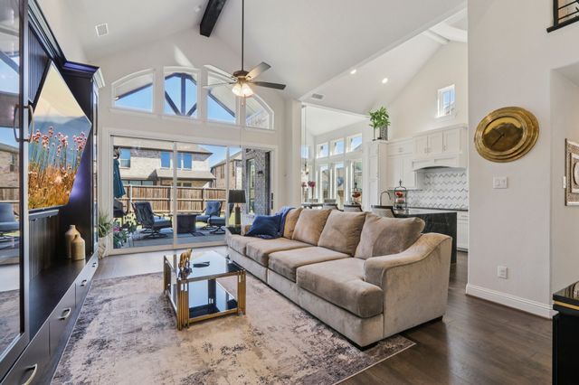 1313 Sundance Lane, Justin, TX 76247