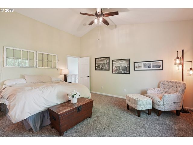 16117 Se GOOSEHOLLOW Dr, Damascus, OR 97089