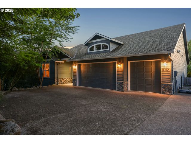 16117 Se GOOSEHOLLOW Dr, Damascus, OR 97089