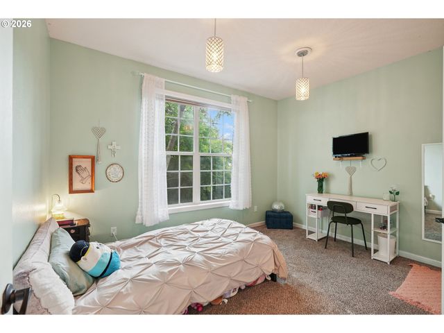 16117 Se GOOSEHOLLOW Dr, Damascus, OR 97089