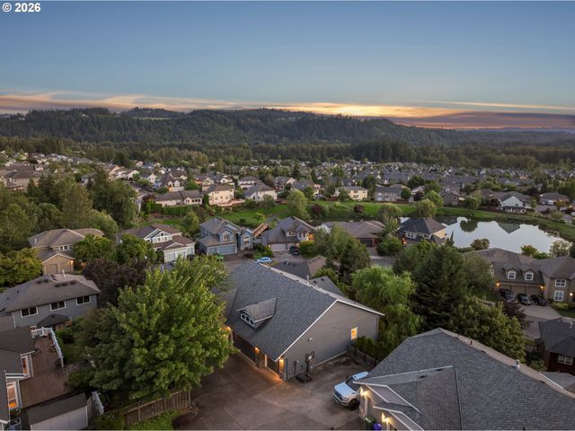 16117 Se GOOSEHOLLOW Dr, Damascus, OR 97089