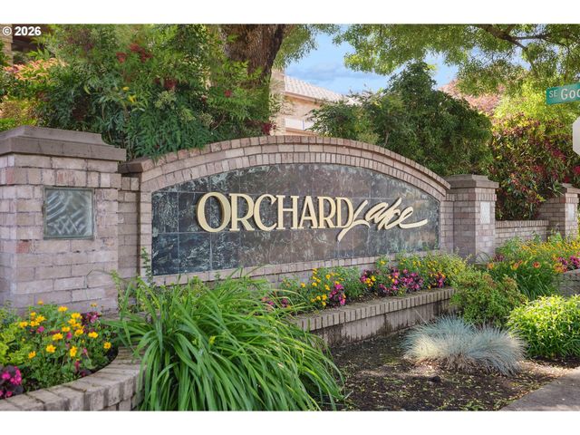 16117 Se GOOSEHOLLOW Dr, Damascus, OR 97089