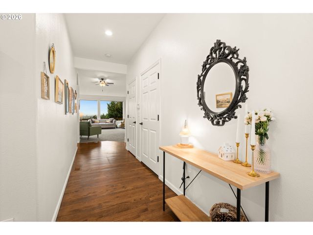 16117 Se GOOSEHOLLOW Dr, Damascus, OR 97089