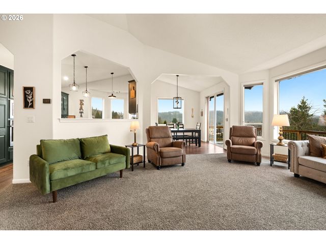 16117 Se GOOSEHOLLOW Dr, Damascus, OR 97089