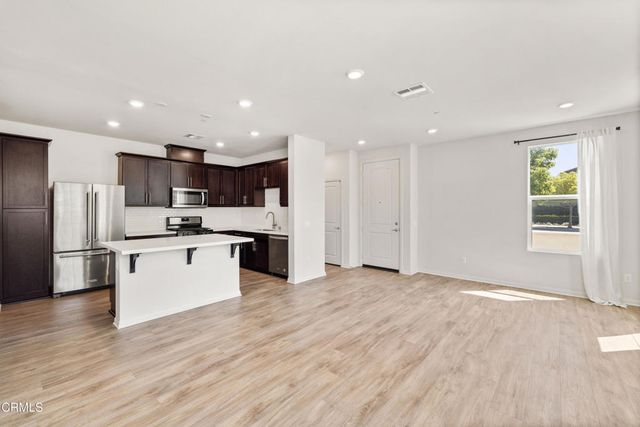 675 Earl Joseph Drive, Camarillo, CA 93010
