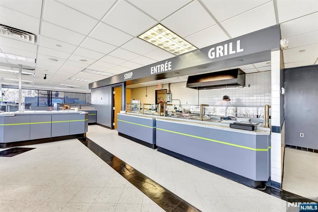 2200 Fletcher Avenue Cafeteria, Fort Lee, NJ 07024
