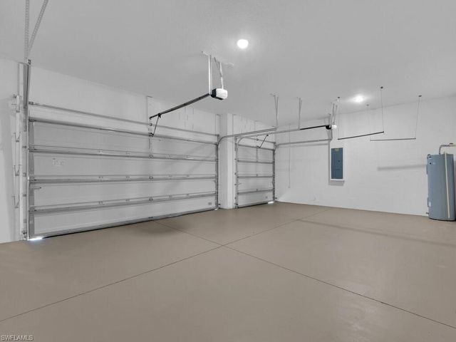 2032 NW 32nd CT, Cape Coral, FL 33993