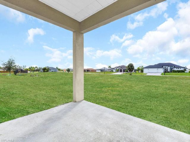 2032 NW 32nd CT, Cape Coral, FL 33993