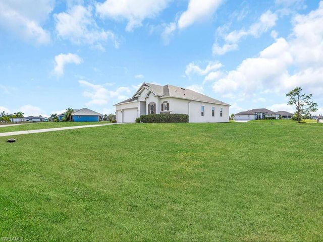 2032 NW 32nd CT, Cape Coral, FL 33993