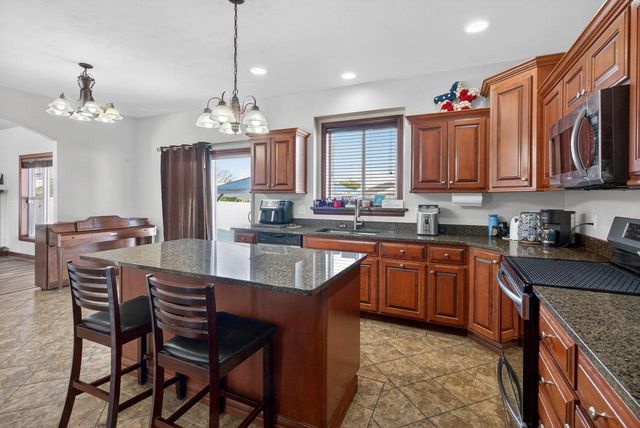 1906 WASILLA LANE, Neenah, WI 54956