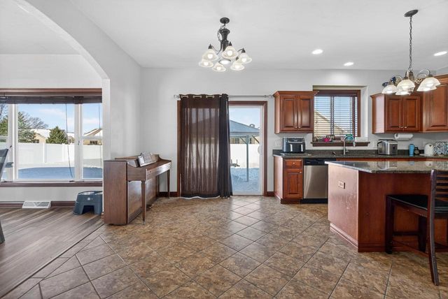 1906 WASILLA LANE, Neenah, WI 54956