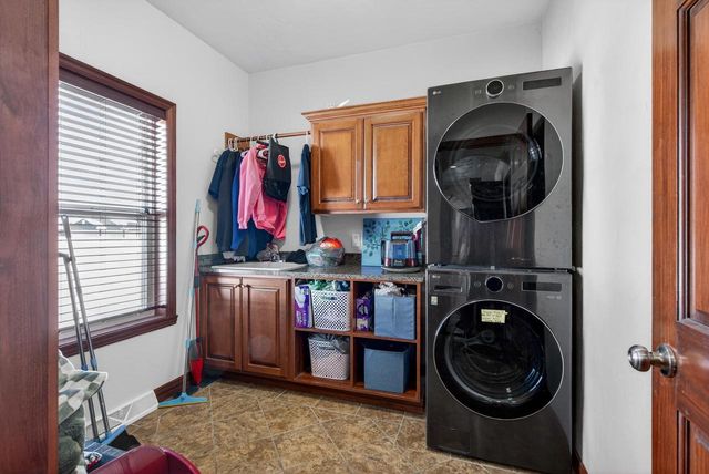 1906 WASILLA LANE, Neenah, WI 54956