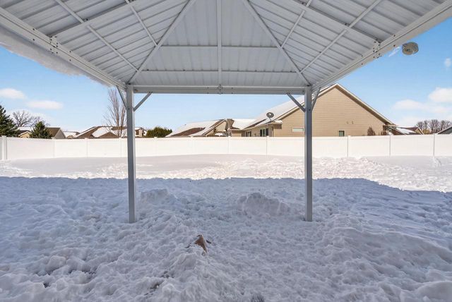 1906 WASILLA LANE, Neenah, WI 54956