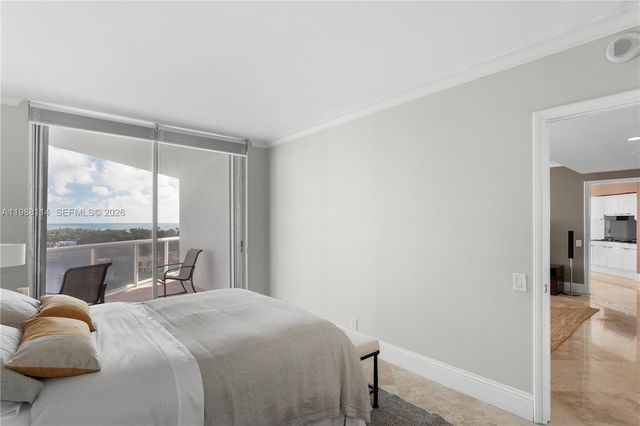 3802 NE 207th St 1001, Aventura, FL 33180