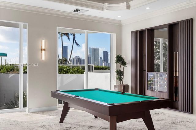 3802 NE 207th St 1001, Aventura, FL 33180