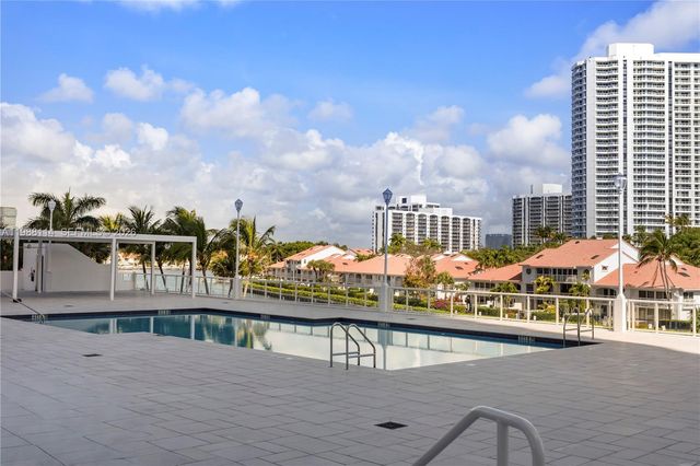 3802 NE 207th St 1001, Aventura, FL 33180