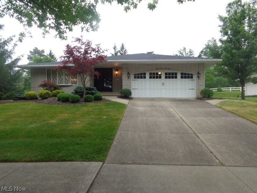 2791 Fleger Drive, Parma, OH 44134