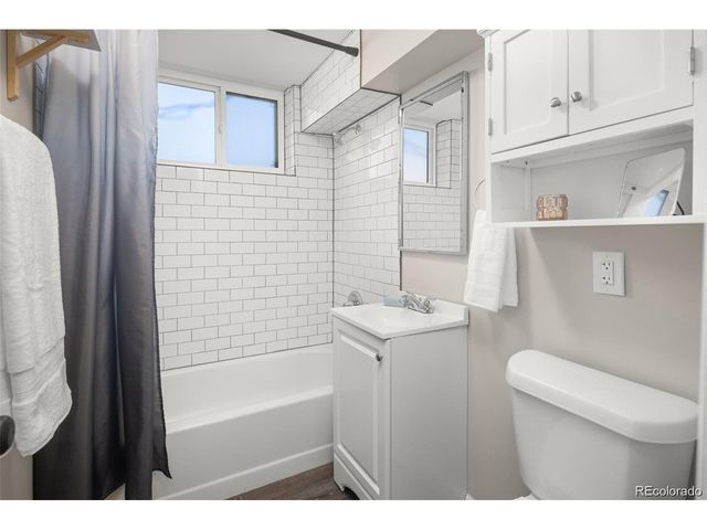 3300 Bellaire St, Denver, CO 80207