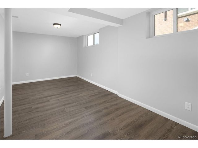3300 Bellaire St, Denver, CO 80207