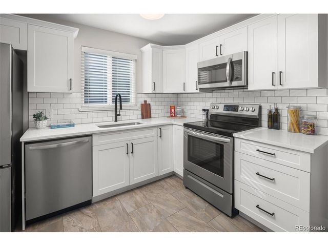 3300 Bellaire St, Denver, CO 80207
