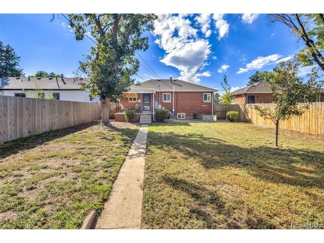 3300 Bellaire St, Denver, CO 80207