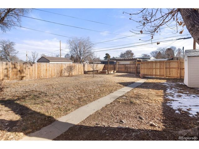 3300 Bellaire St, Denver, CO 80207