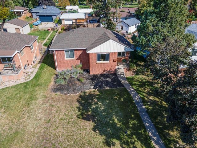 3300 Bellaire St, Denver, CO 80207